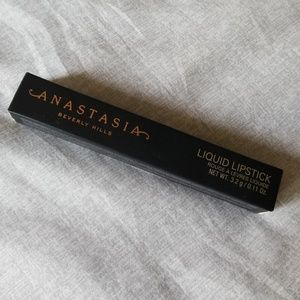 Anastasia Beverly Hills liquid lipstick